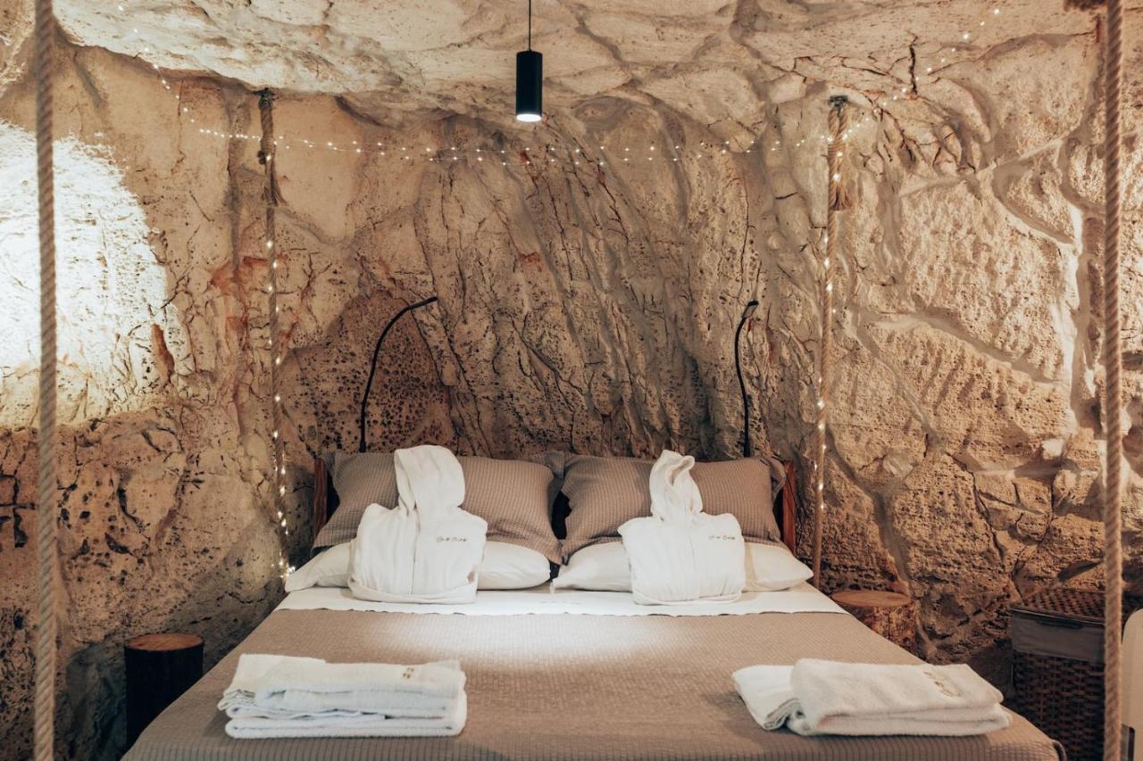 مبيت وإفطار أوستوني Grotta Carlotta المظهر الخارجي الصورة